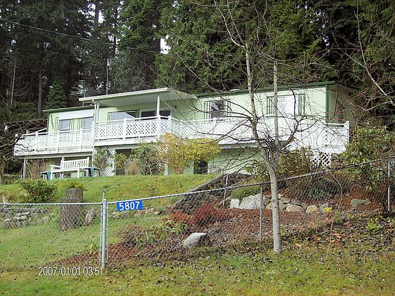 3rd image of 5807 Madrona Ave NE