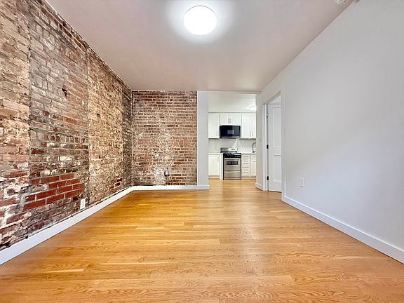5th image of 350 Greene Ave APT 1