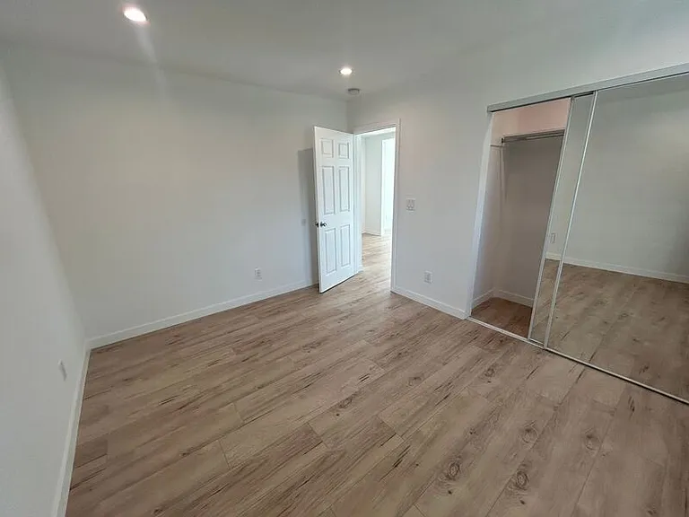 1467 E Broadway #1467.5 — Photo 8