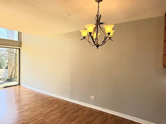5th image of 5915 Meadow Dr
