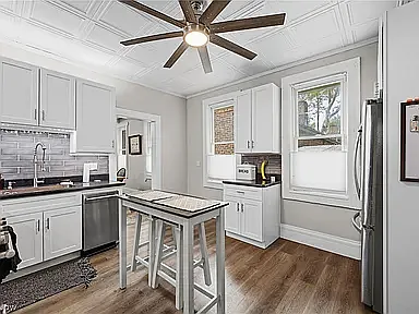 3 bed, 1.5 bath, 1728 sqft, $2,750 — Photo 2