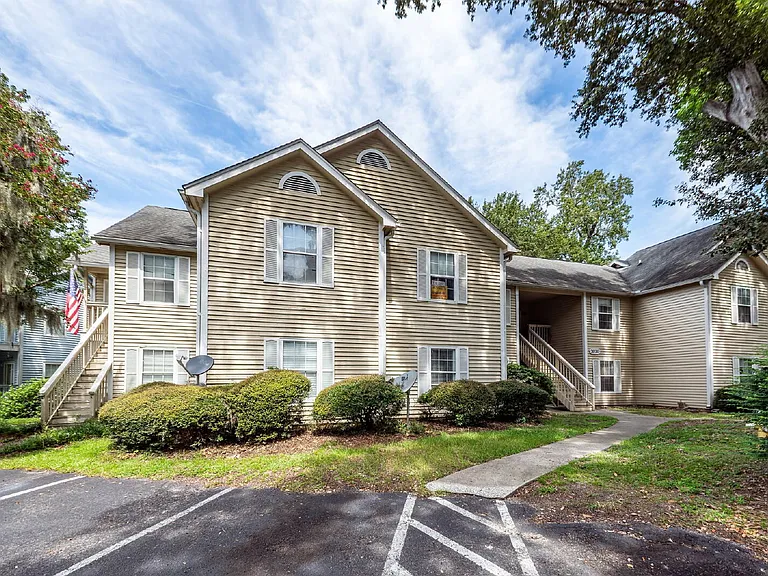 2020 Coldspring Dr — Photo 1