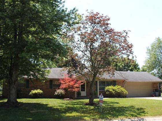 1st image of 5811 N Carriage Ln