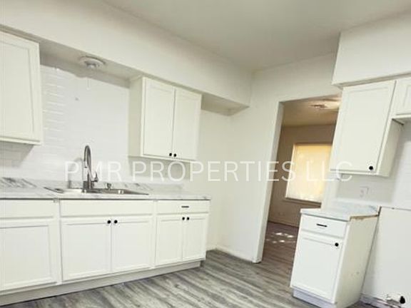 3rd image of 2807 NW 24th St
