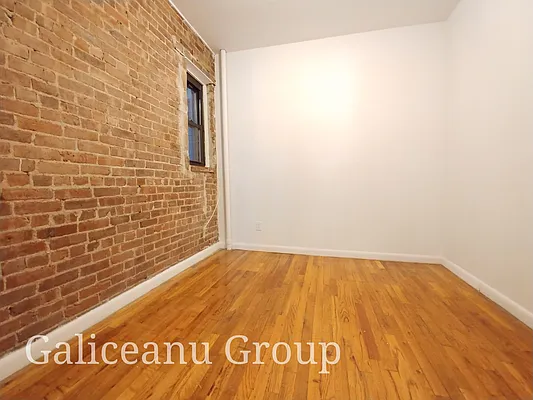 Rented by Lexington Real Estate Group | media 17