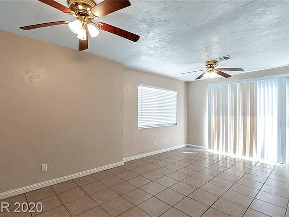 4th image of 1205 Greenway Dr