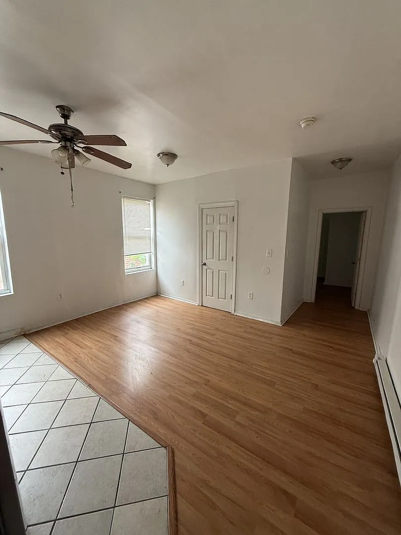 5119 Chestnut St — Photo 2