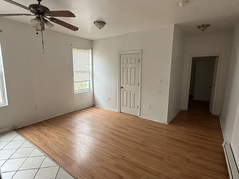 5119 Chestnut St — Photo 2