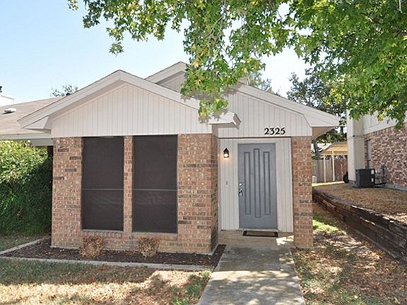 2nd image of 2323-2325 Miguel Ln