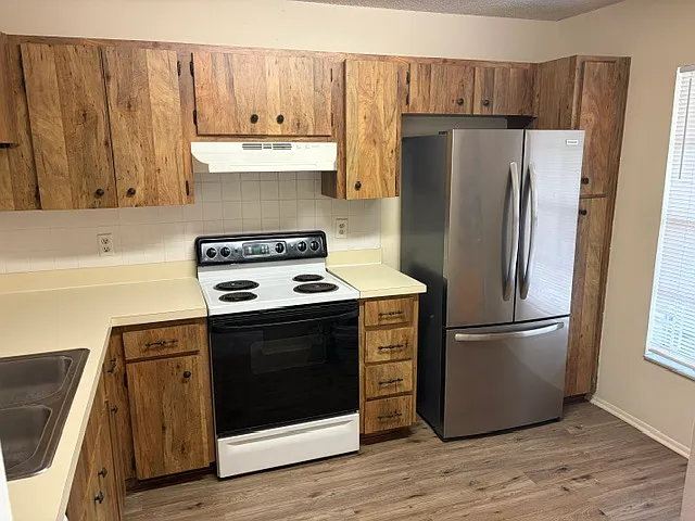 2 bed, 1013 sqft, $1,750 — Photo 2