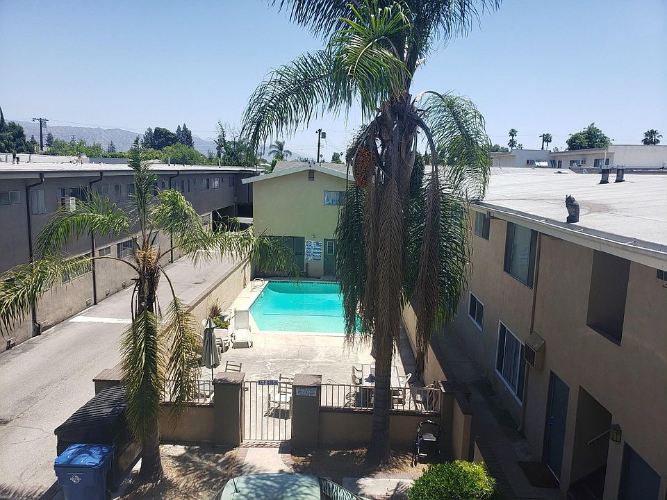 Private pool in front Courtyard area, small courtyard in rear.