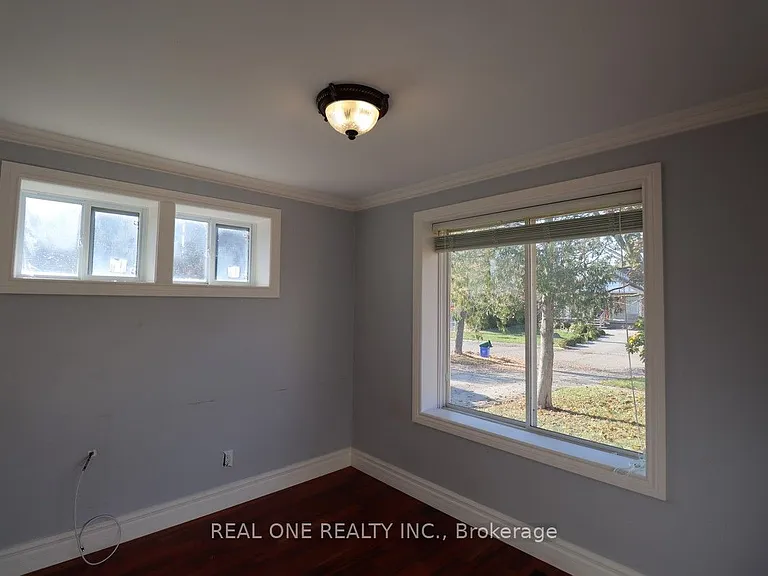 130 Mayfield Dr — Photo 13