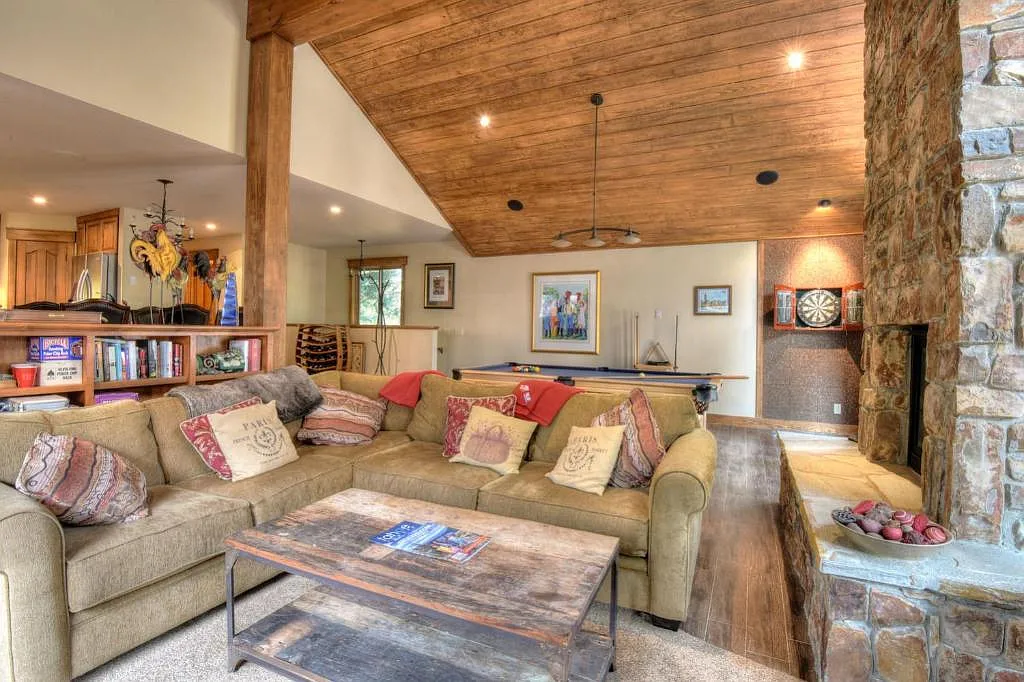 4 bed, 3.5 bath, 2682 sqft, $7,000 — Photo 3