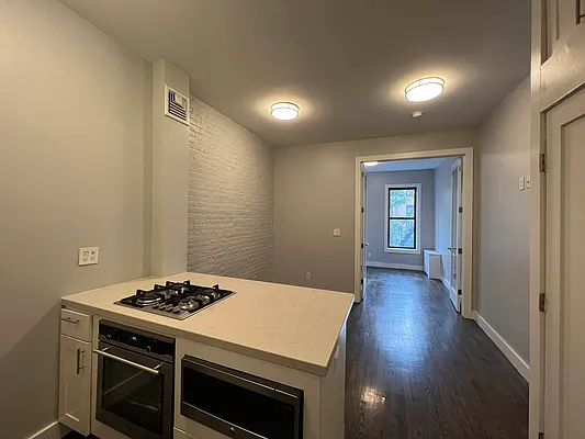 Rented by Tourma Realty LLC | media 19