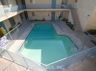 18643 Collins St #39, Tarzana, CA 91356