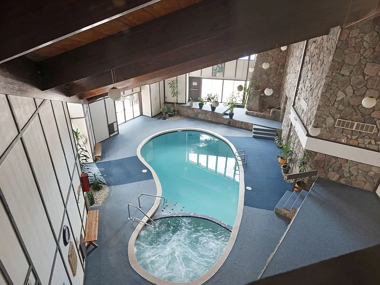 6550 Delmonico Dr #304 — Photo 17