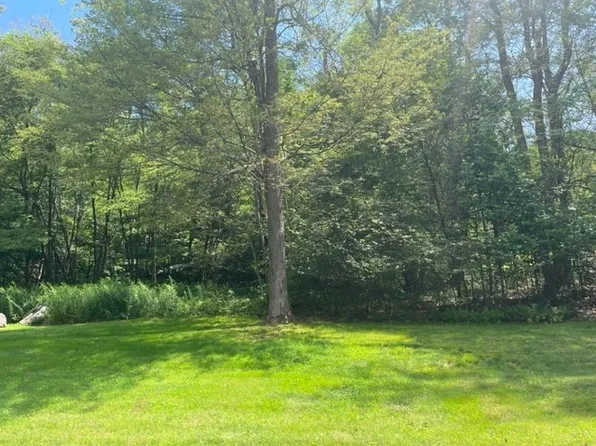 2 Pheasant Run Ln, Champion, PA 15622