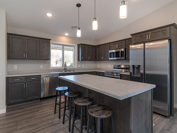 3rd image of 1710 Maple Leaf Ln
