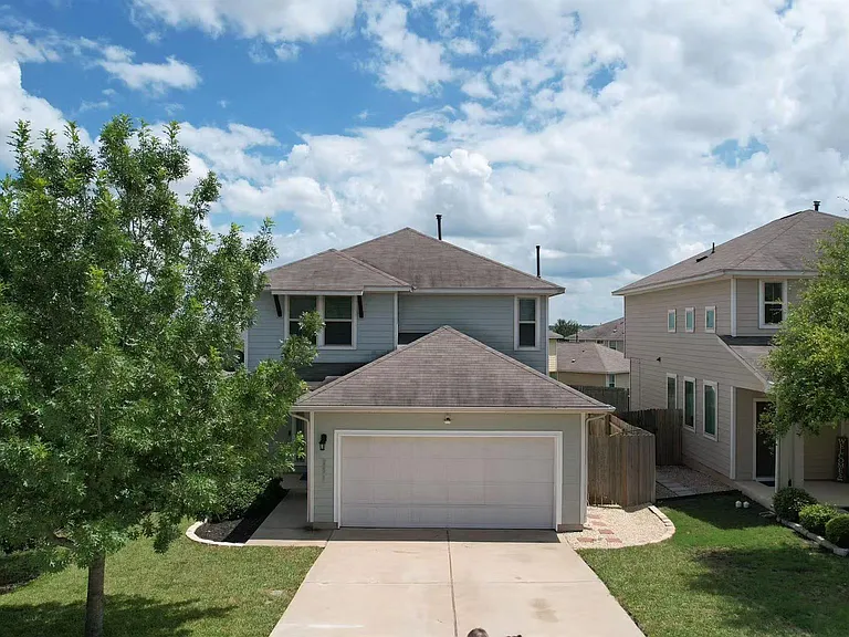 251 Triumph Rd — Photo 1