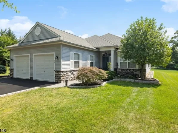 108 Renaissance Blvd, Franklin Twp., NJ 08873
