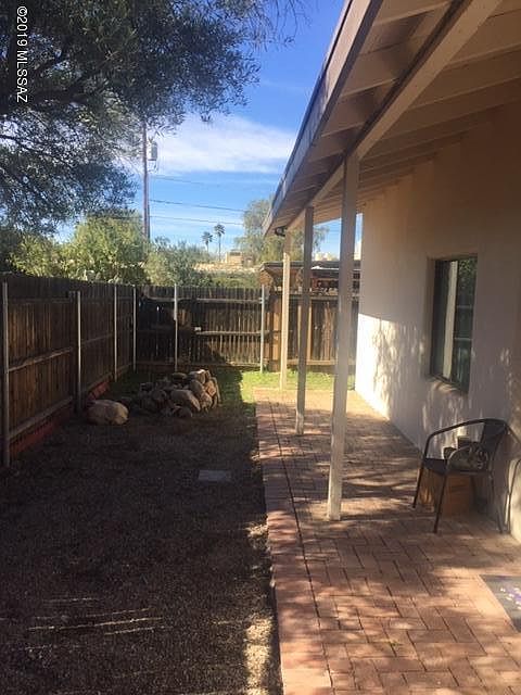 2nd image of 2555 N Winstel Blvd