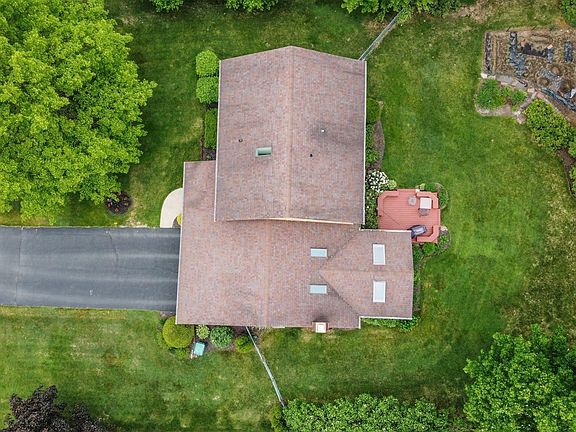 3rd image of 47 Helen Dr