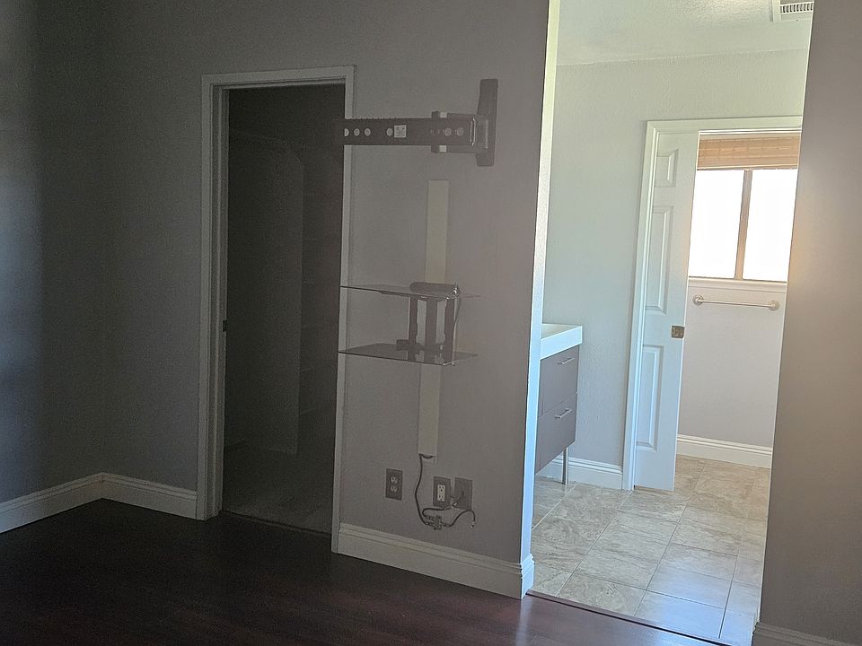 Private Master Bedroom For $1,300.00 Per Month