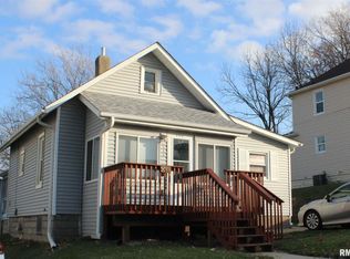 143 6th St, Silvis, IL 61282