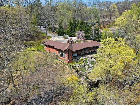 7 Hunter Drive, Armonk, NY 10504