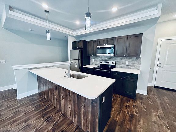 4th image of 1415 N Franklin St #2