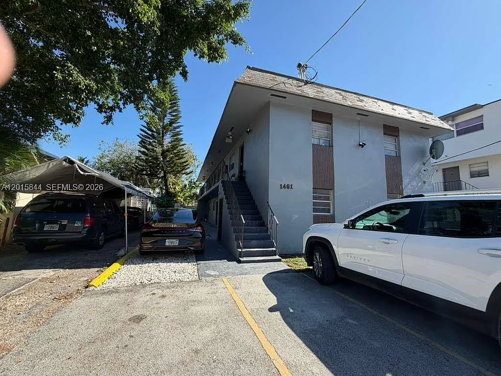 Lawrence Estates Land Cos — Photo 1