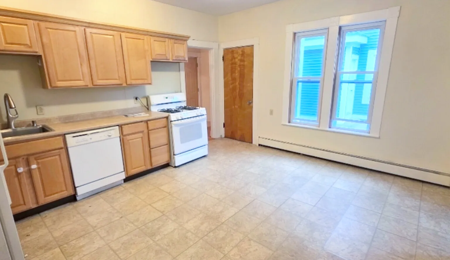 1 bed, 1100 sqft, $2,000 — Photo 1
