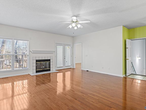 3rd image of 204 Pine Ridge Rd