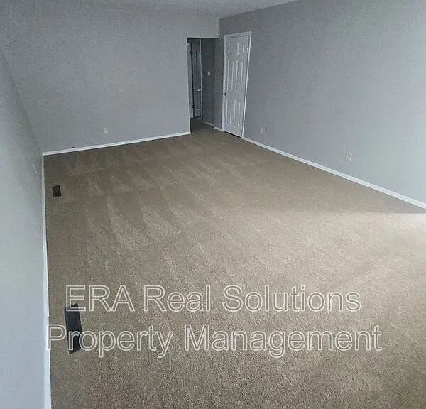 2236 Brentnell Ave — Photo 10