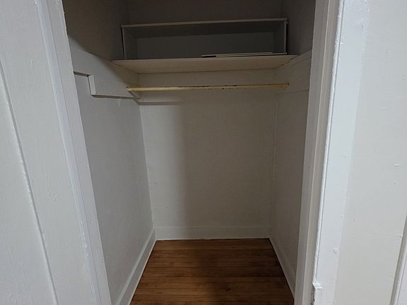 5th image of 214 Maple Ave #2L