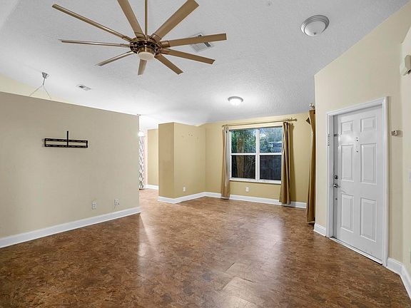 5th image of 6122 NW 41st Drive