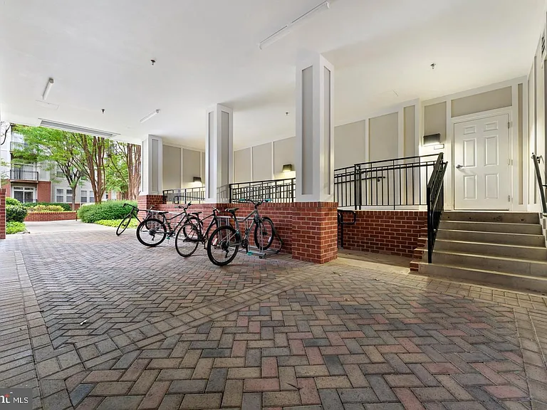 2665 Prosperity Ave #314 — Photo 30