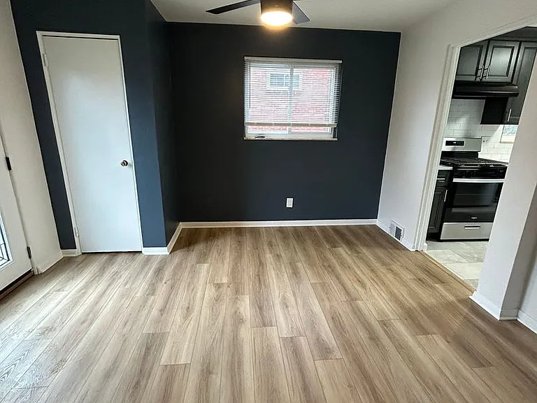 506 Crescent Boulevard Ext — Photo 14