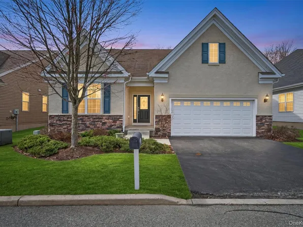 10 Cyprus Drive, Middletown, NY 10940