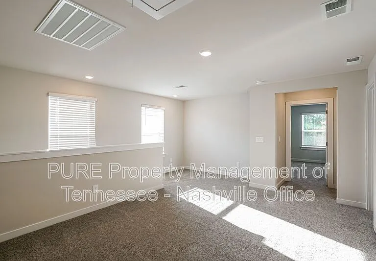 3889 Northbrook Dr — Photo 27