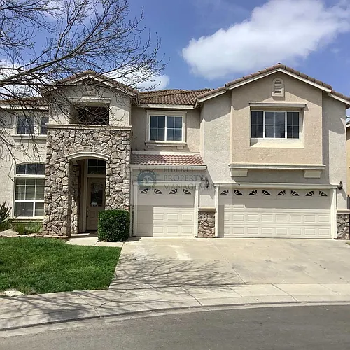 4425 Crown Valley Way Photo 1
