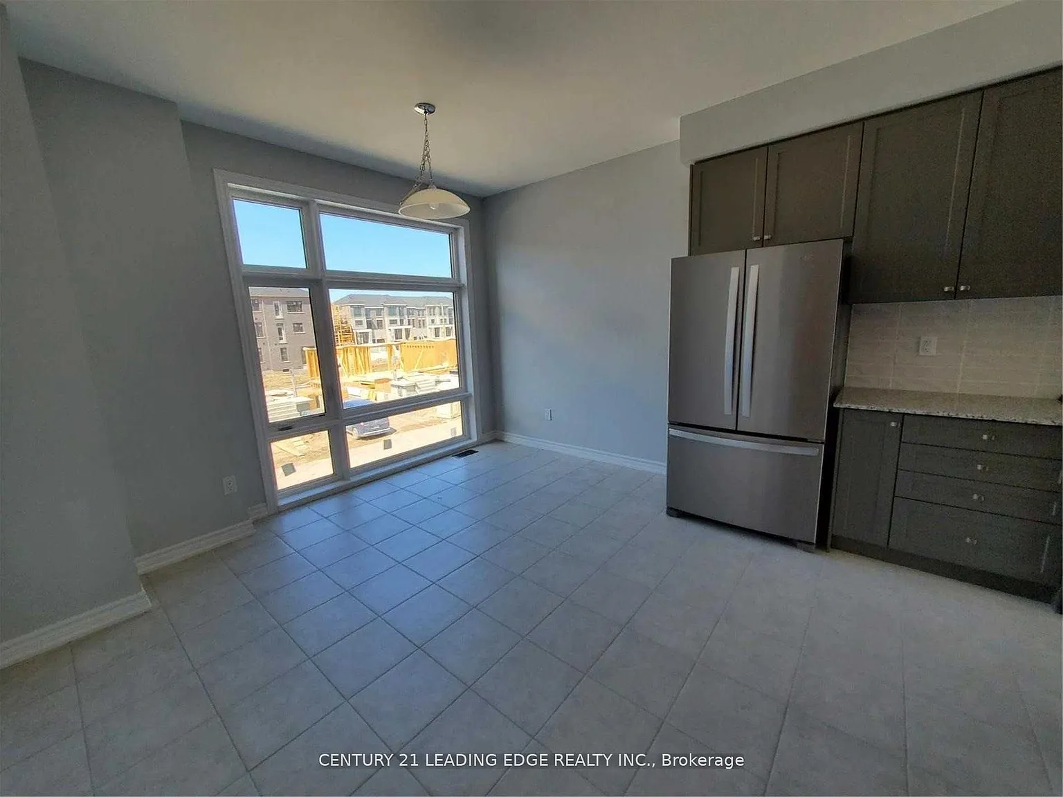4 bed, $3,400 — Photo 4