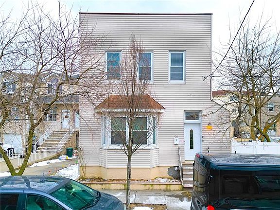 2nd image of 98 Robin Rd