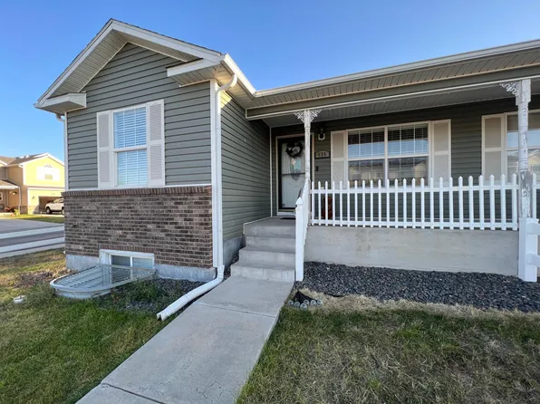 525 Queens Rd, Cheyenne, WY 82007