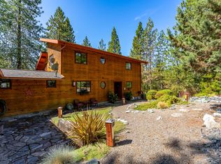 591 Bolt Mountain Rd, Grants Pass, OR 97527