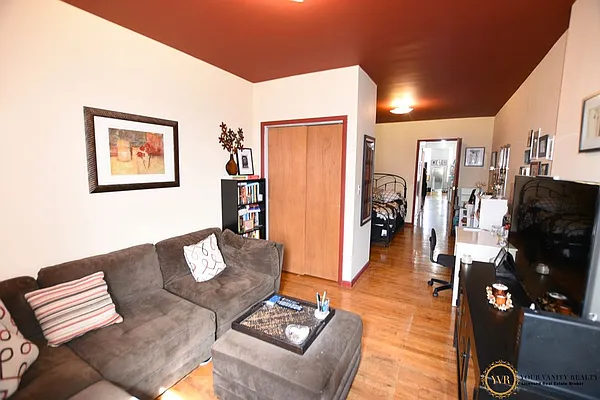 Rented by Your Vanity Realty | media 9