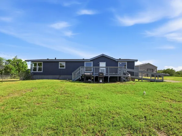 336 Cowboys Ln, Springtown, TX 76082