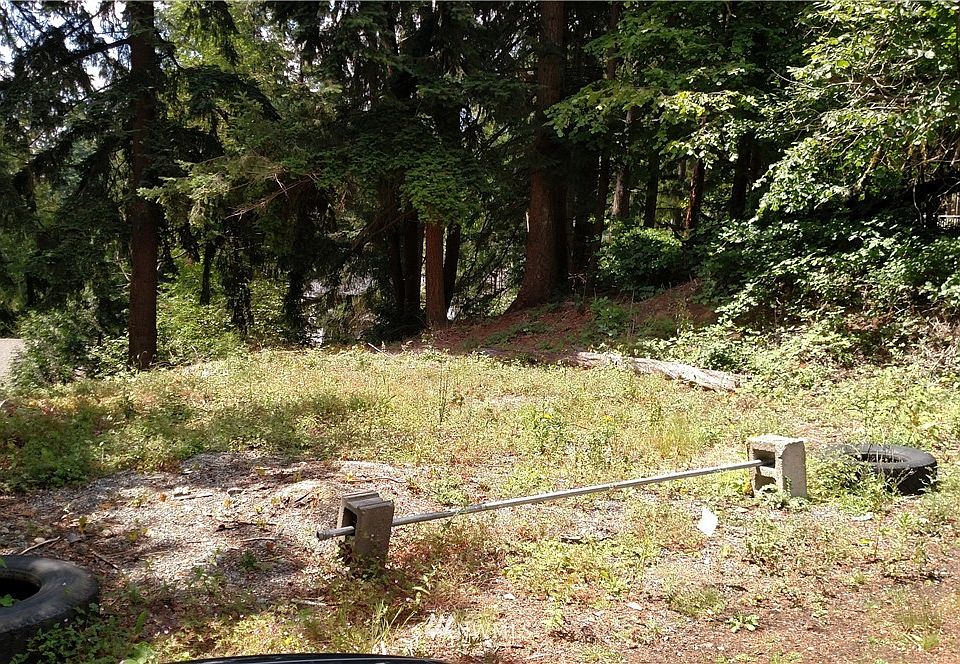 1st image of 13 XX 211th Avenue NE