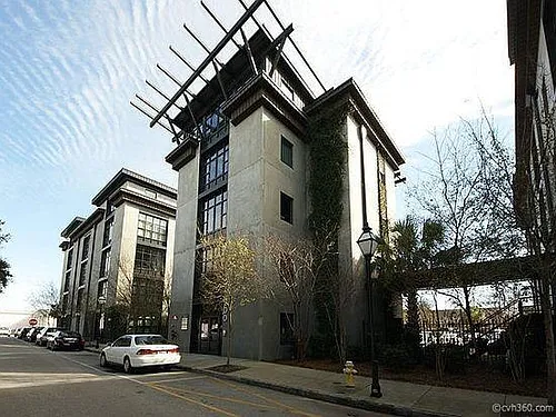 1 Cool Blow St Photo 1