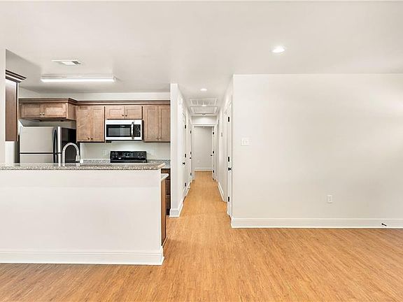 4th image of 41334 Brown Rd